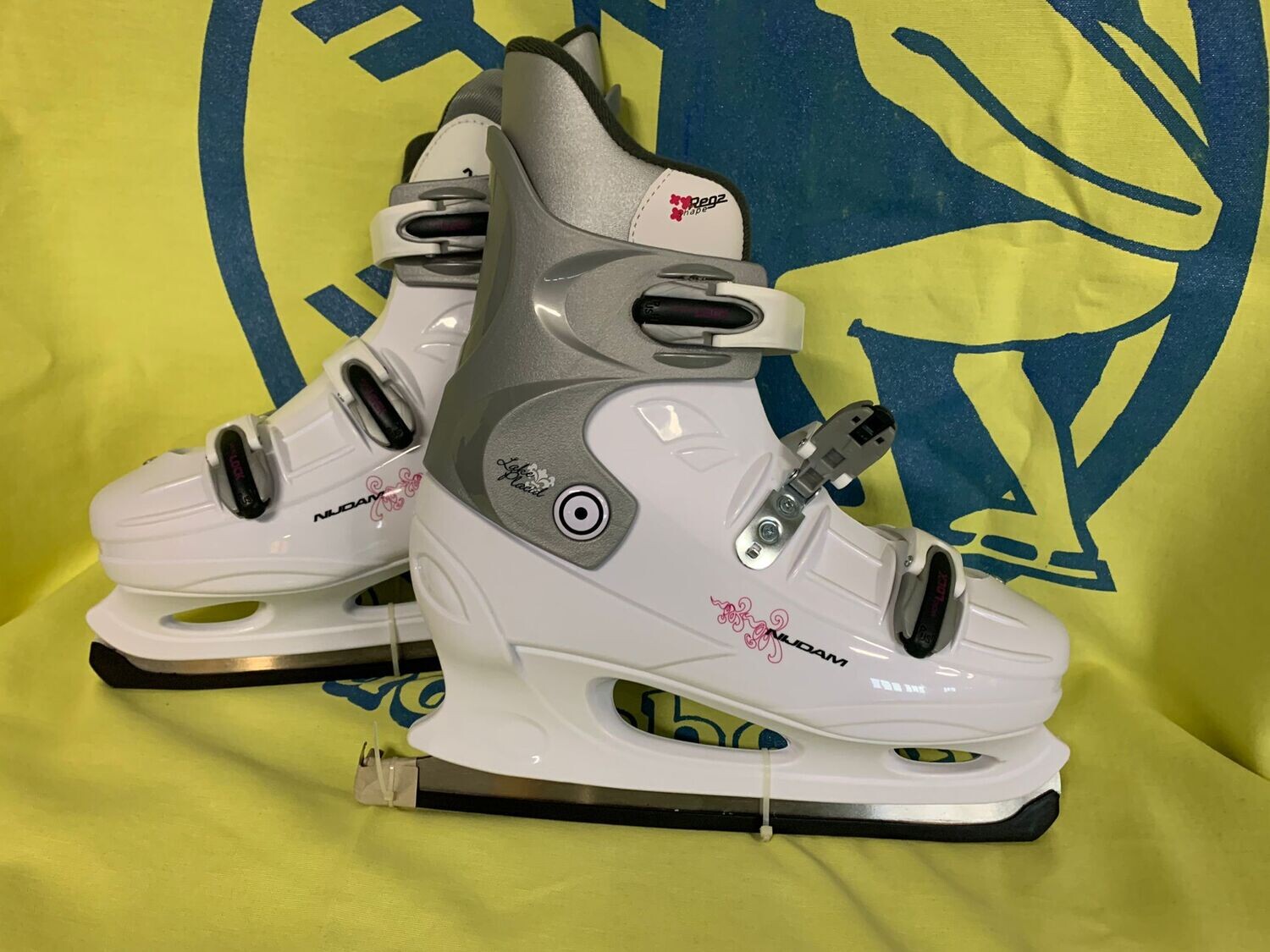 Maat 38 - Kunstschaatsen Nijdam