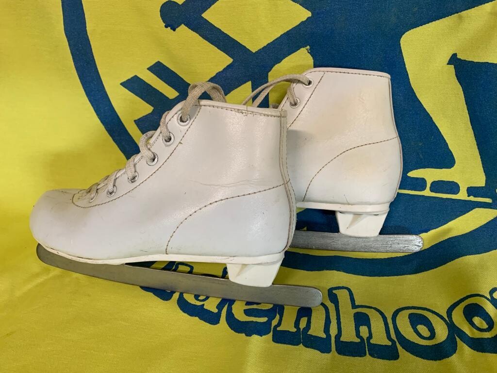Maat 34 - Kunstschaats wit leder