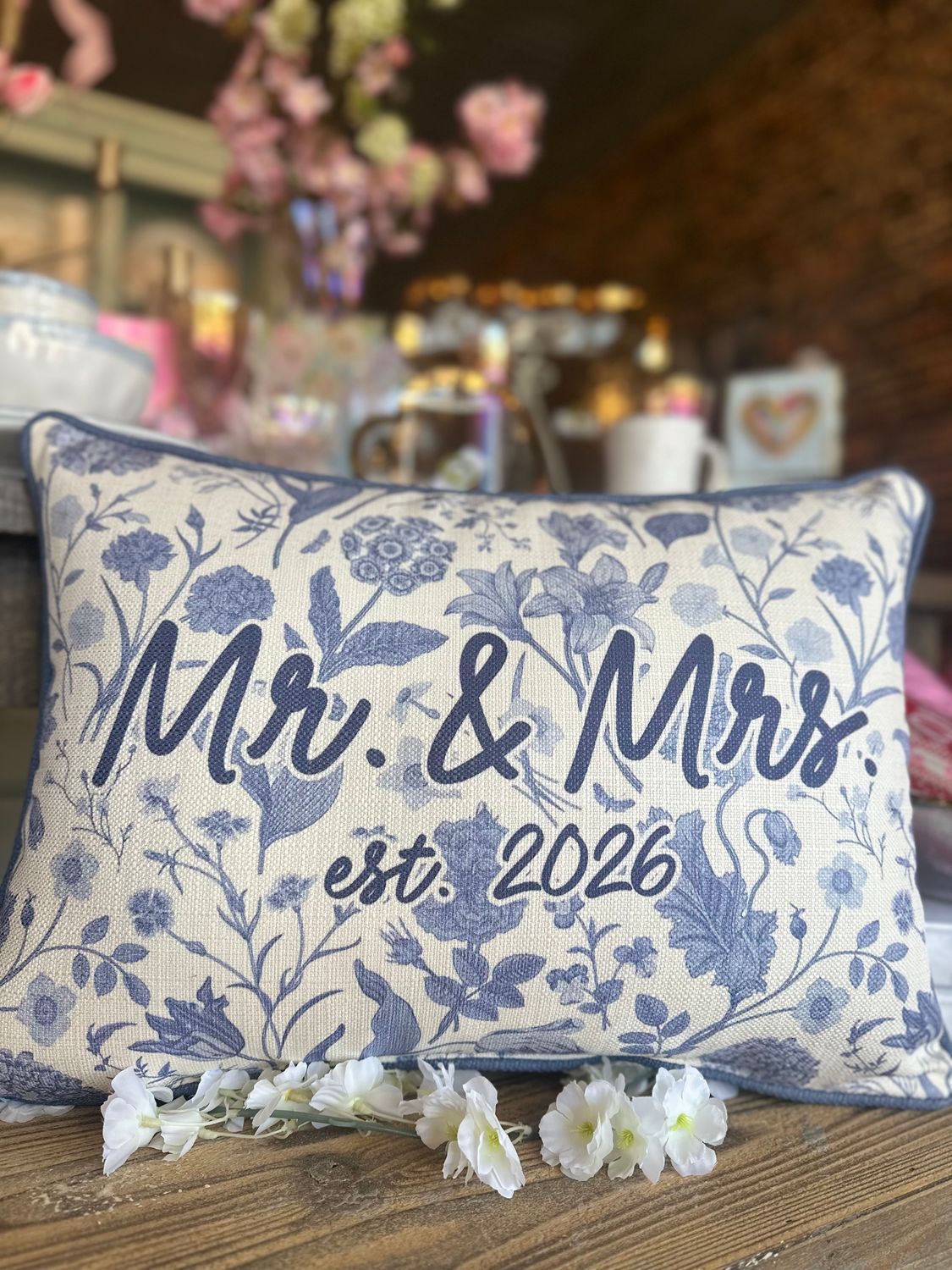 Laurel Toile Mr &amp; Mrs 2026