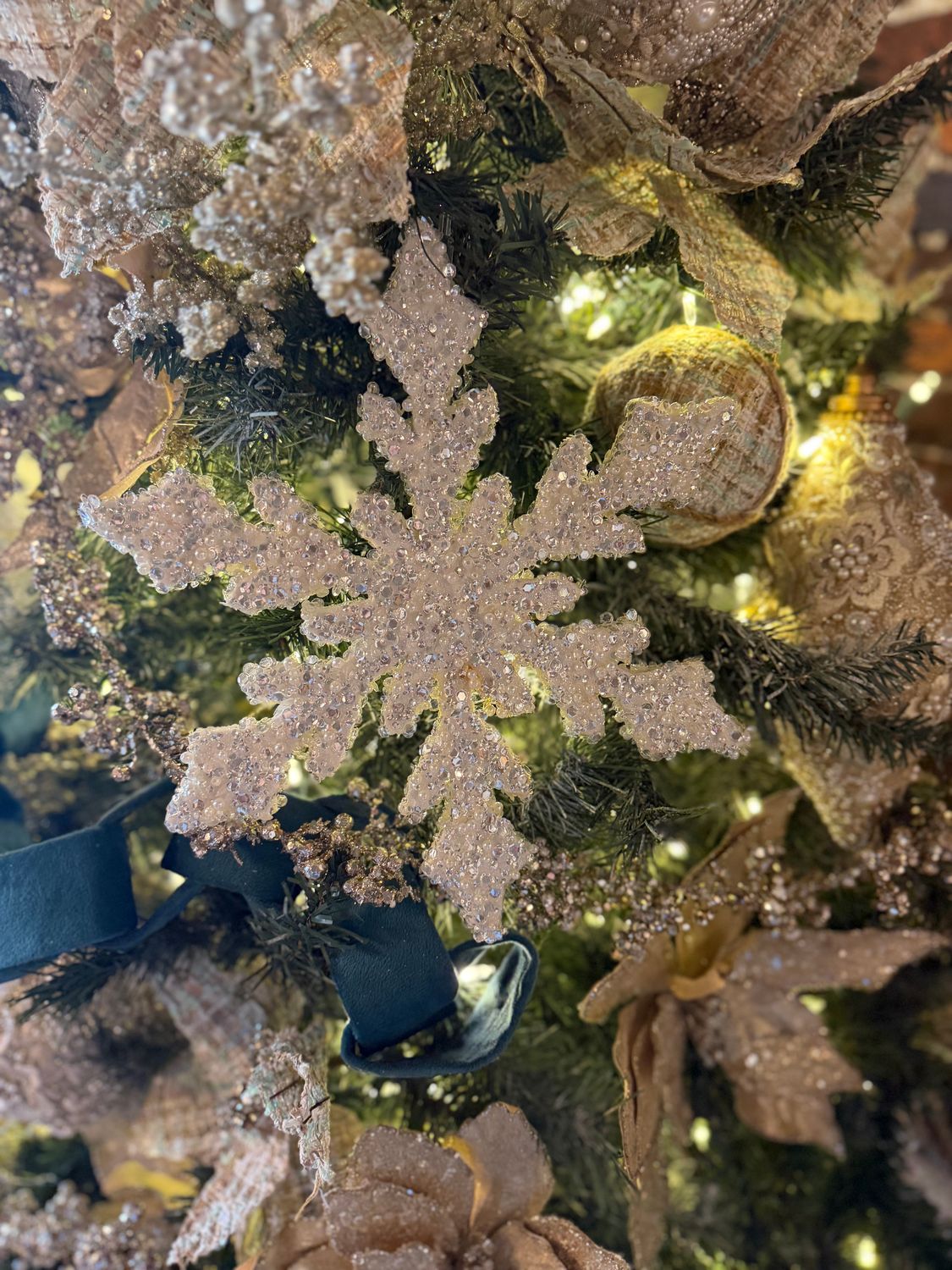 12" Pearl Sequin Snowflake