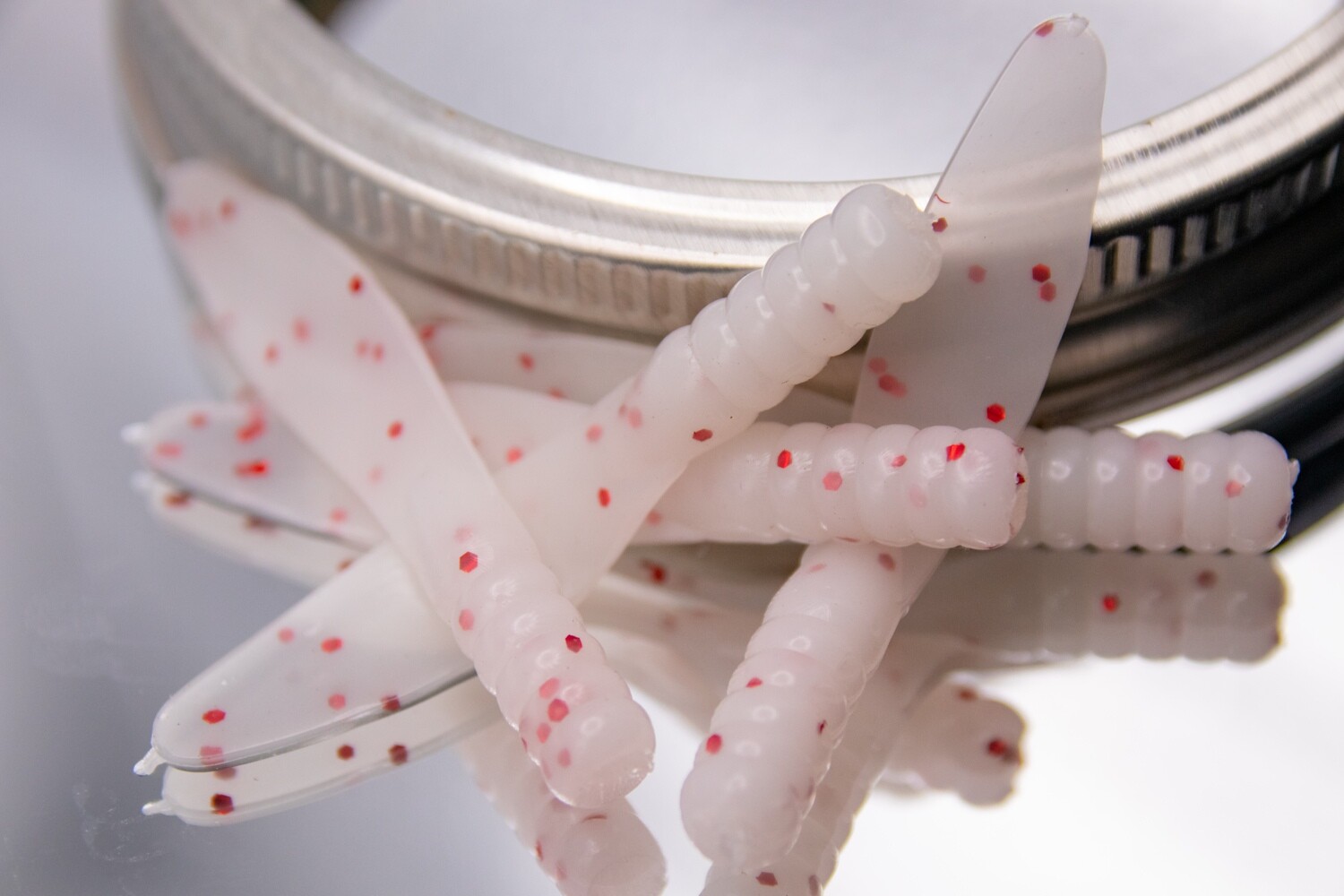 Flap Jacks - White / Red Flake
