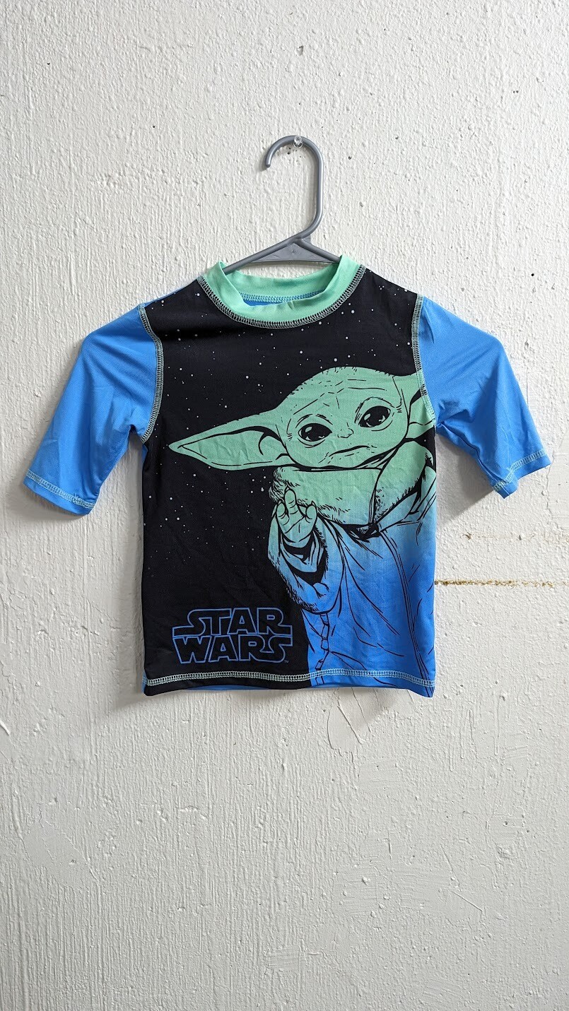 Kid&#39;s Rash Guard- Yoda- Size 4/5