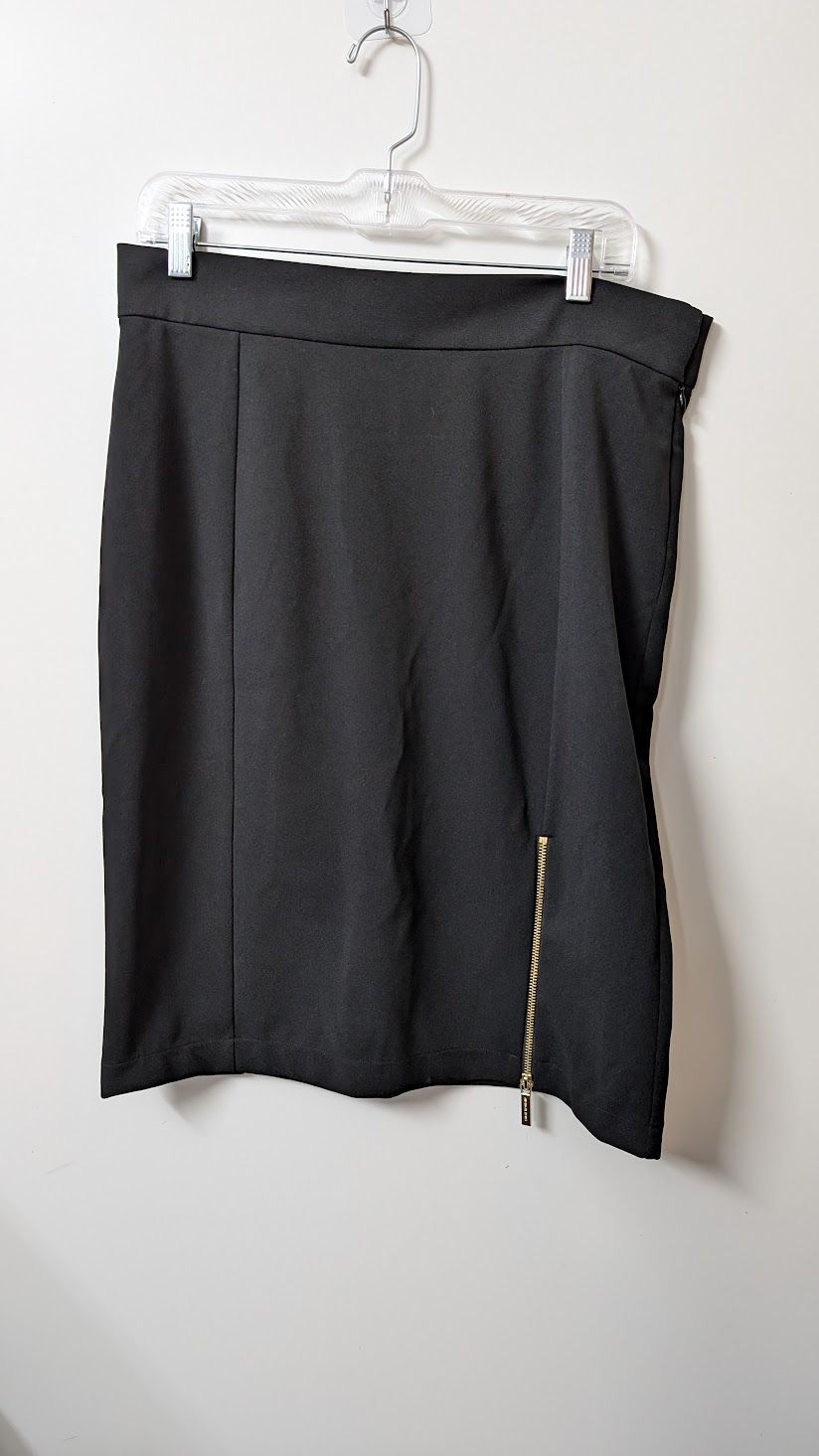 Michael Kors Pencil Skirt- Size Large- Black