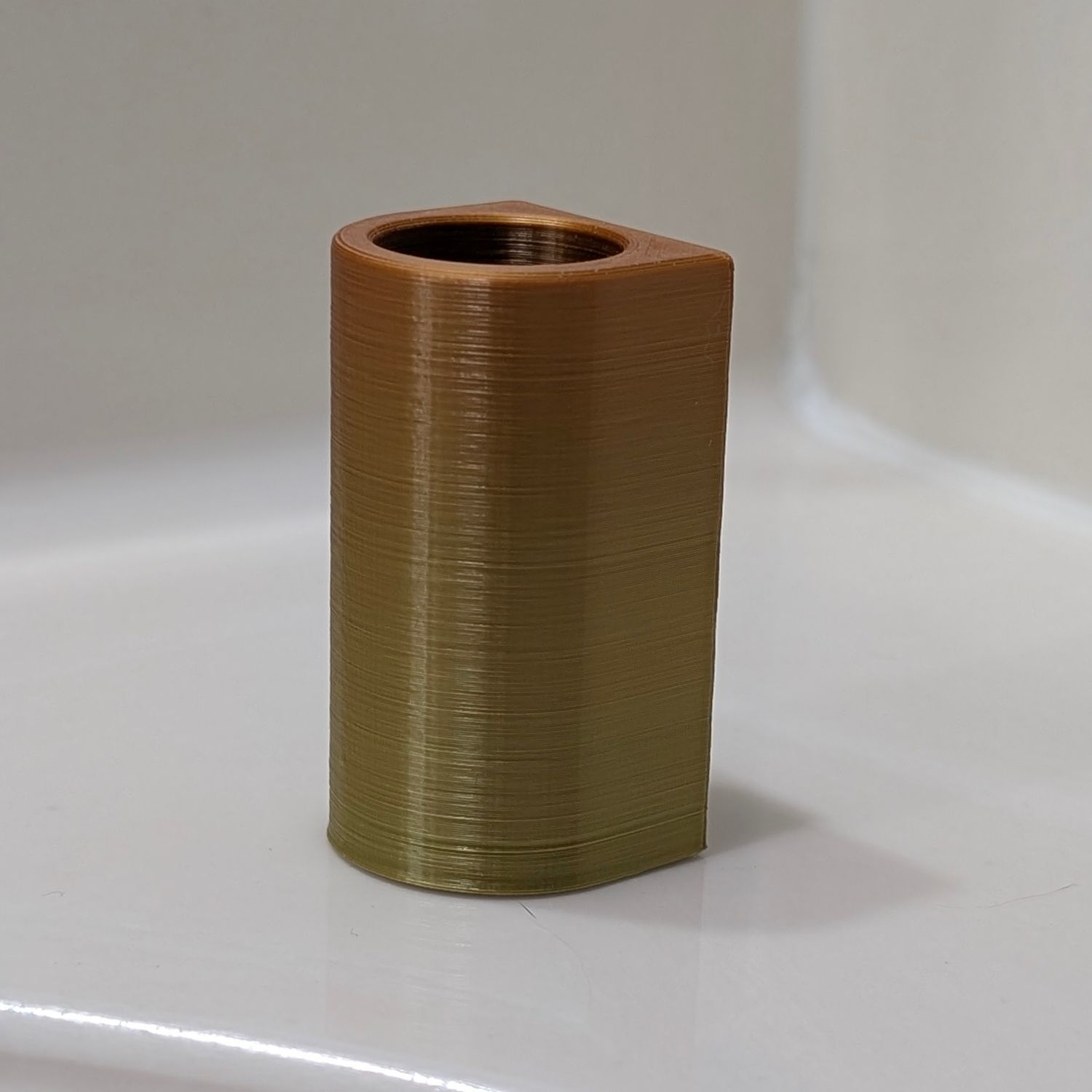 Chappy – The Ultimate Chapstick Holder- Bronze to Gold Transition