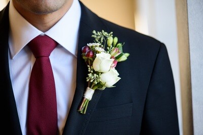Petite Wedding Package (boutonniere + boutonniere)