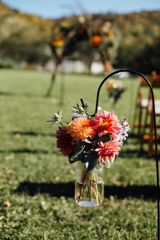 DIY Wedding Package (boutonniere + boutonniere + buckets)