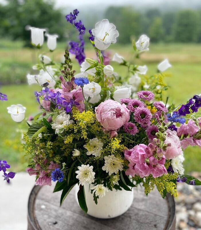 Large tabletop arrangement