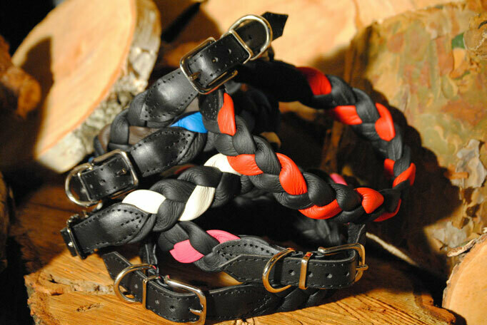 GEFLOCHTENES HALSBAND AUS LEDER