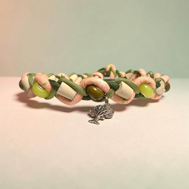 EM- Keramikkette gegen Zecken für einen Halsumfang von ca. 32-42cm EM- Keramikkette gegen Zecken für einen Halsumfang von ca. 32-42cm