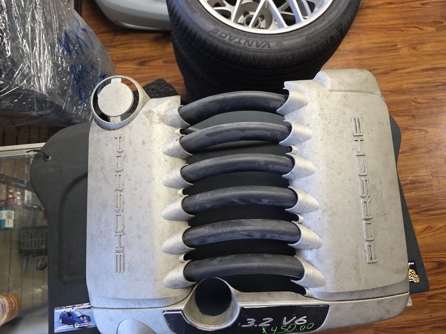 3.2 V6 Porsche intake manifold and cover 3.2 V6 Porsche intake manifold and cover