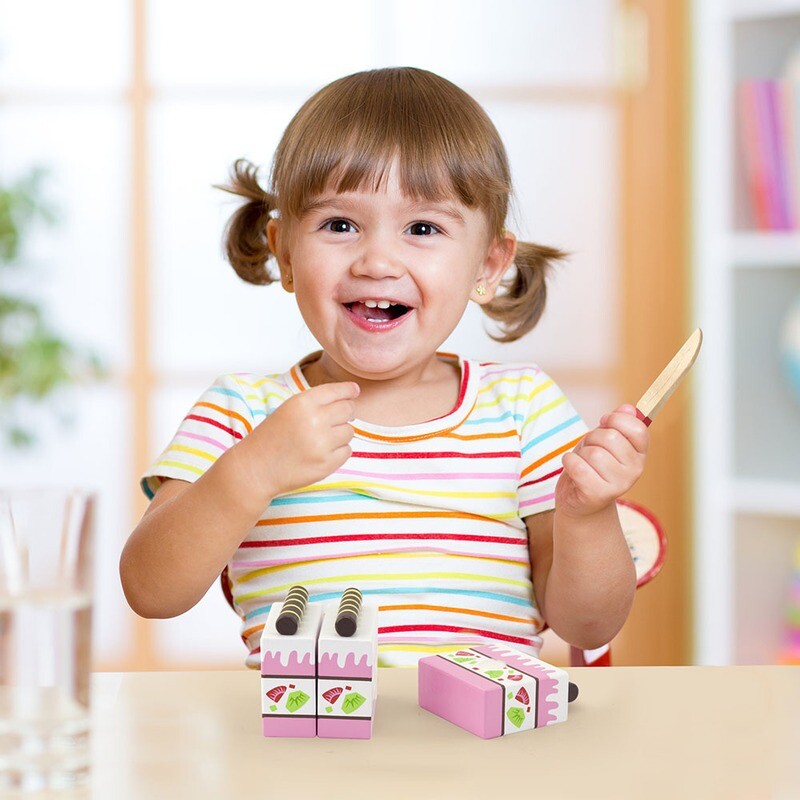 Playing food - Strawberry Cake