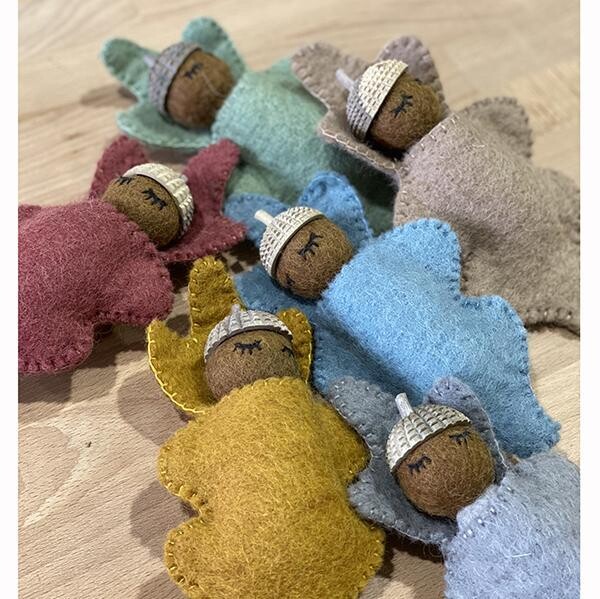 Acorn Rainbow Babies - 7 Pieces