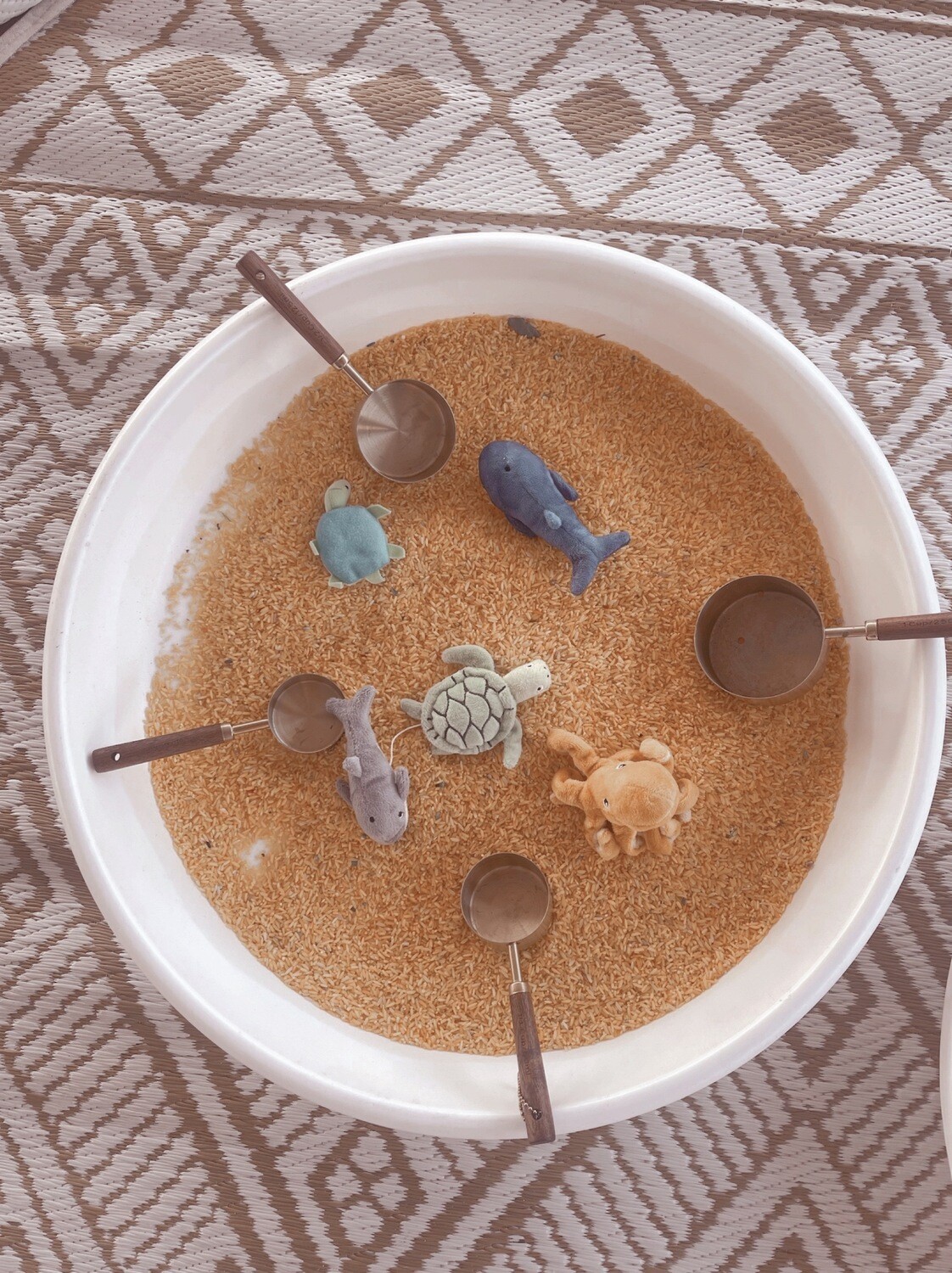 Measuring &amp; Pouring -  Cups and Spoon Set of 8
