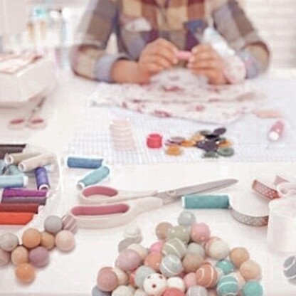 Felt Swirl Balls - 90 pieces