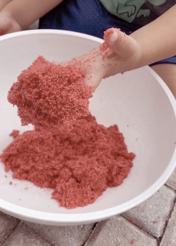 Moon/Kinetic Sand - Red