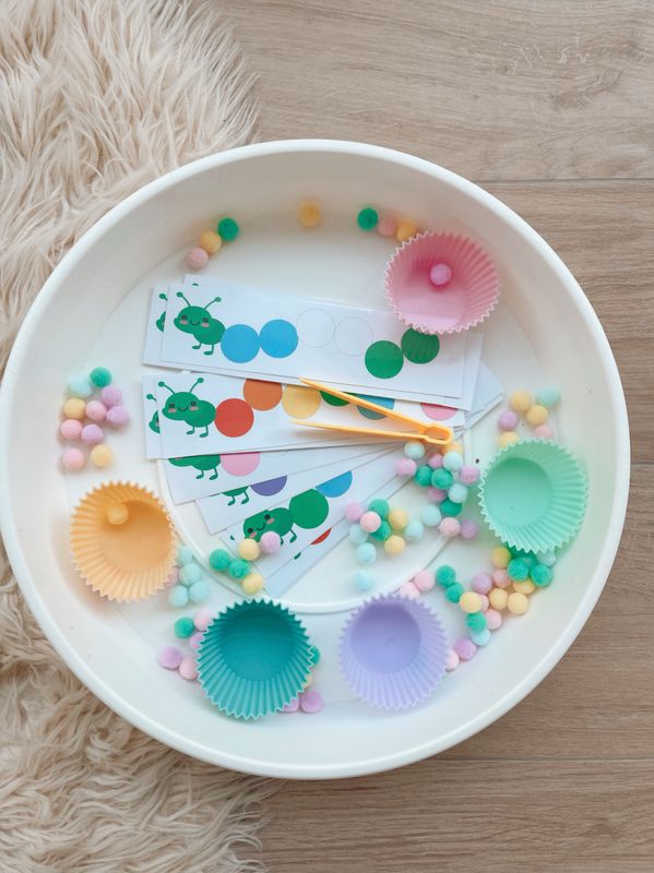 Colorful Caterpillar Colour Matching - Pom Pom Sensory Tray &amp; Set