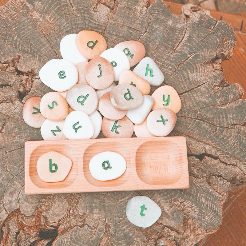 Building Tray-3-Pebble Word