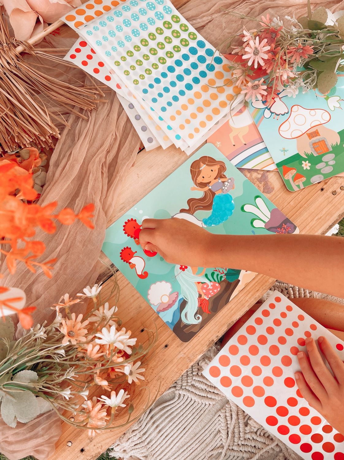 Skillmatics Dot It Sticker Art