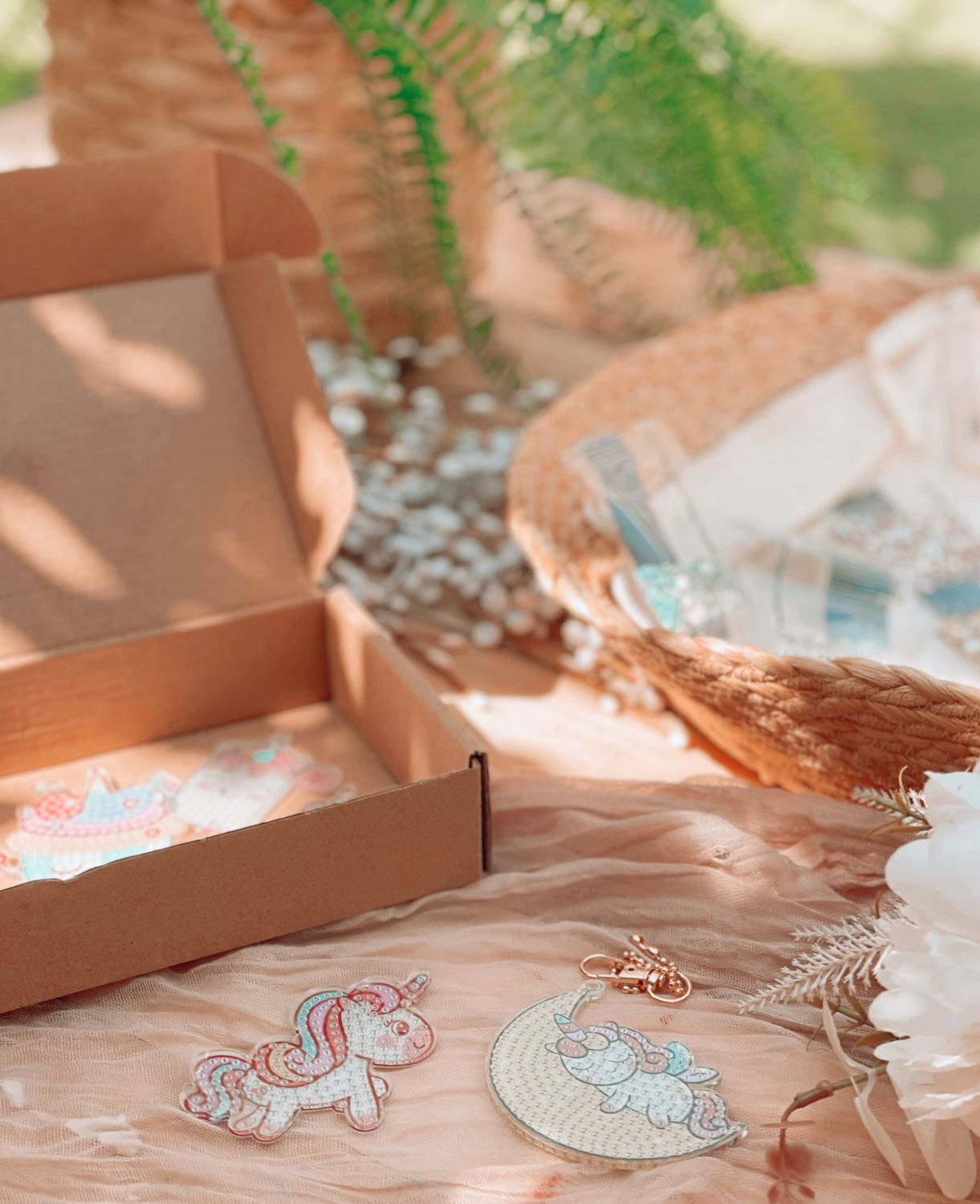 Dimond Art -  Unicorns Keychain Kit - Value Pack of 6