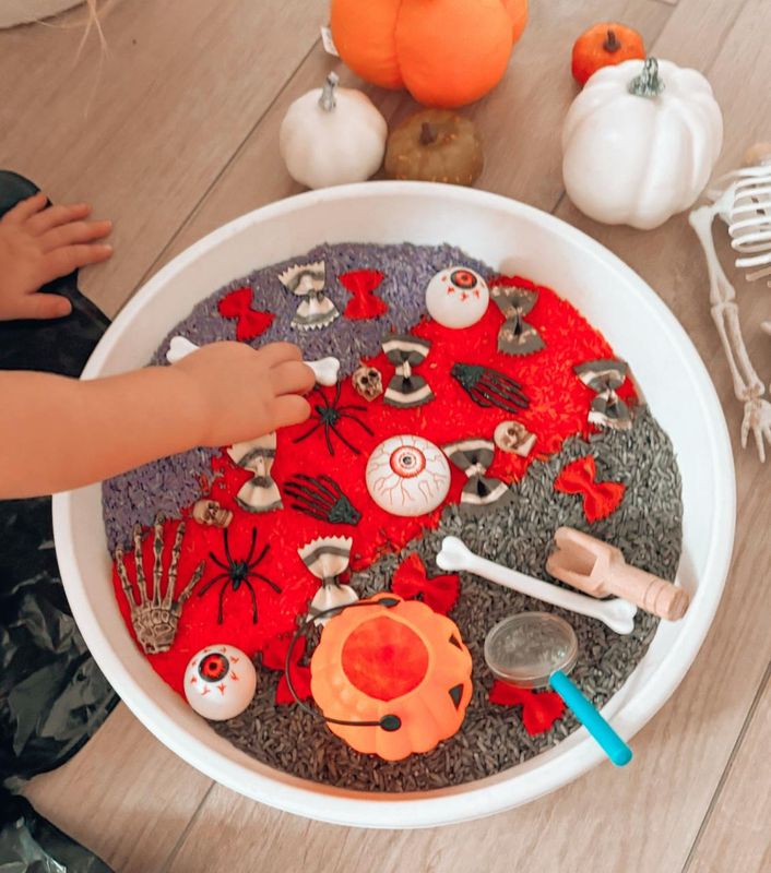 Creepy Halloween -Rice Base Sensory Tray &amp; Set