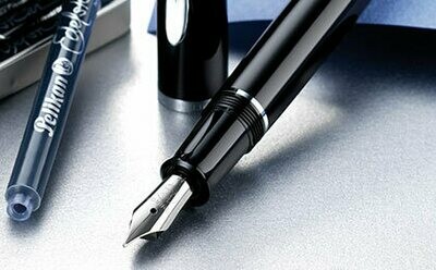 Pelikan Vulpen P205 classic zwart medium