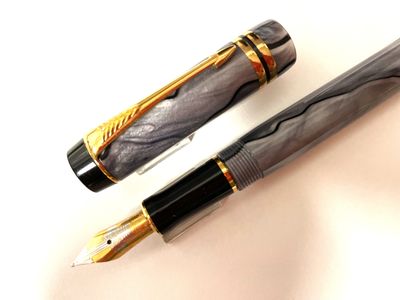 Parker DUOFOLD vulpen pearl grey