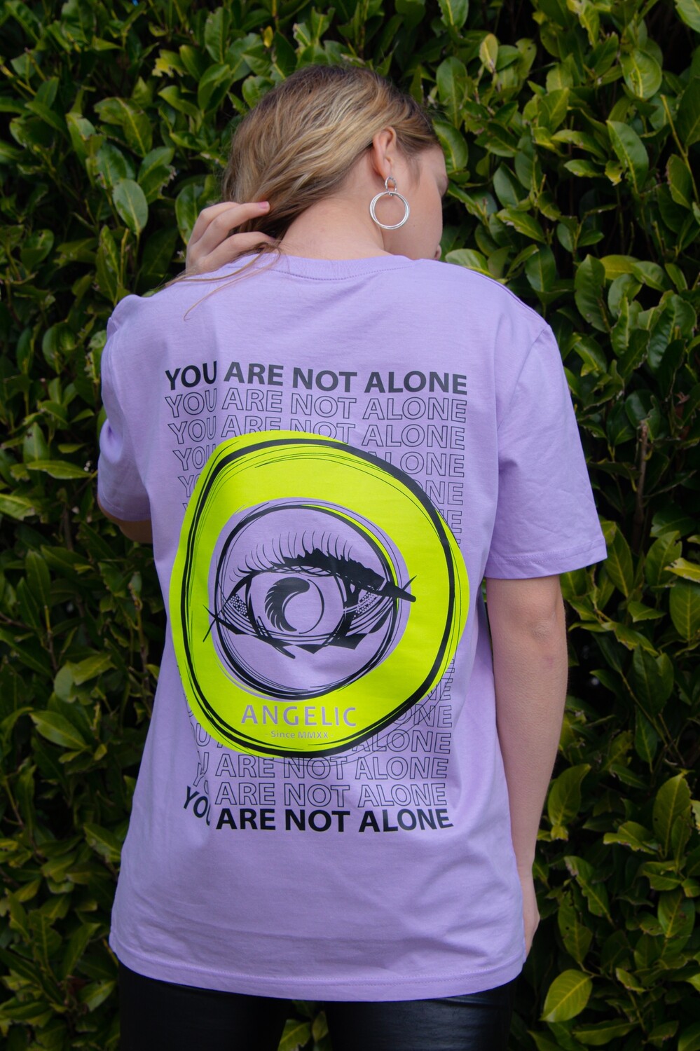 ANGELIC T-Shirt lila, YOU ARE NOT ALONE - UNISEX. Grösse M