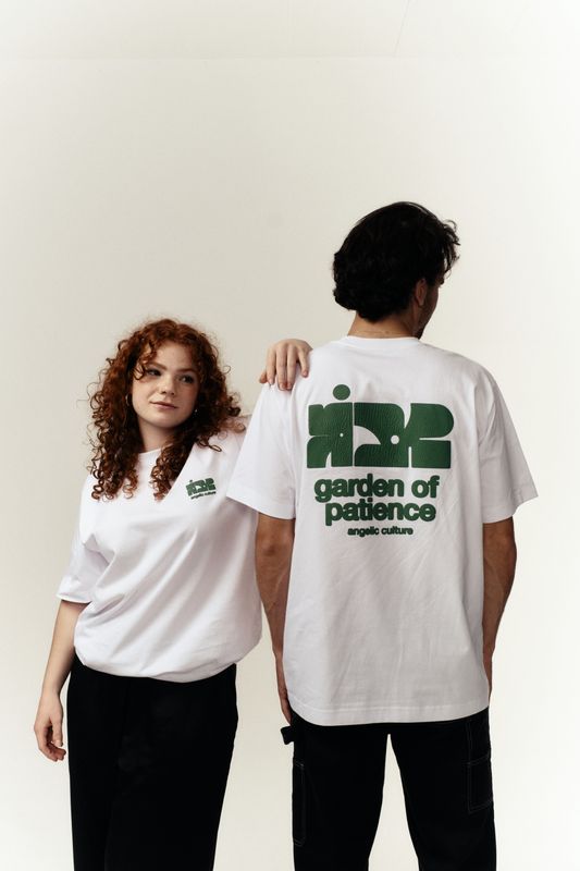 T-Shirt Heavy - &quot;garden of patience - green&quot;