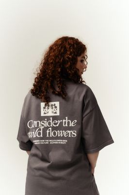 Extra heavy T-Shirt - &quot;consider the wildflowers - grey&quot;