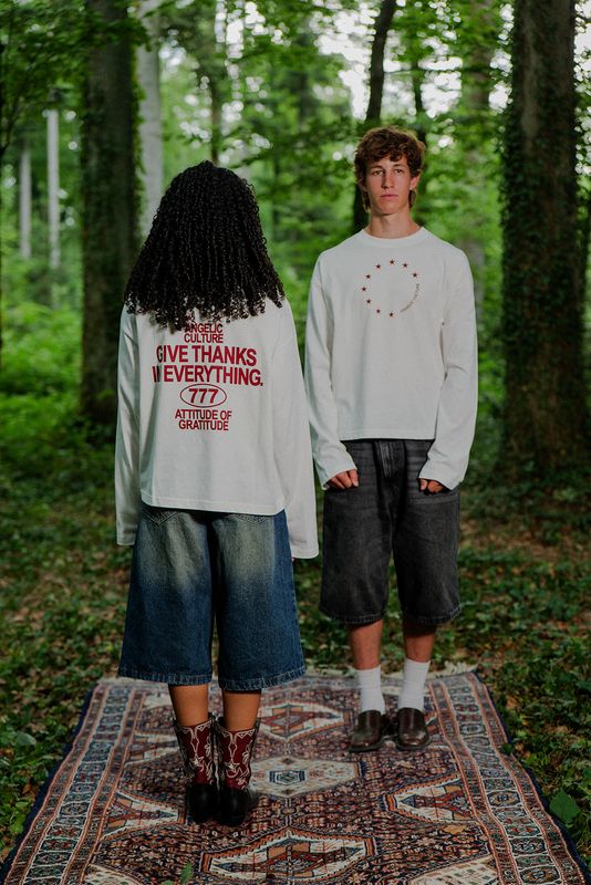 Boxy Short Longsleeve-Shirt - "Cyrcle of Stars" - offwhite
