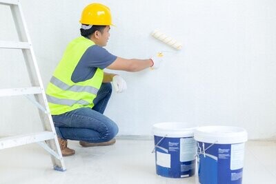 painter in Canary Wharf, E14