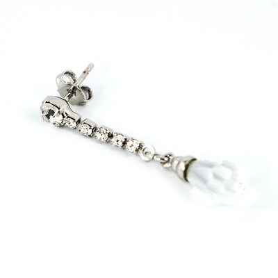 Oorbel "White Teardrop"
