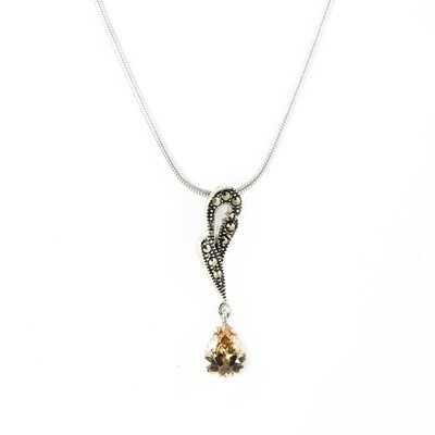 Hanger "Marquisette Teardrop Champagne"