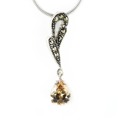 Hanger Hanger "Marquisette Teardrop Champagne"