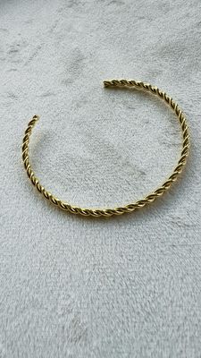 Bangle twist vintage
