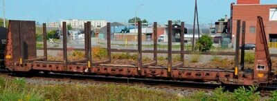 66 ft and 52 ft bulkhead flatcars available for bid