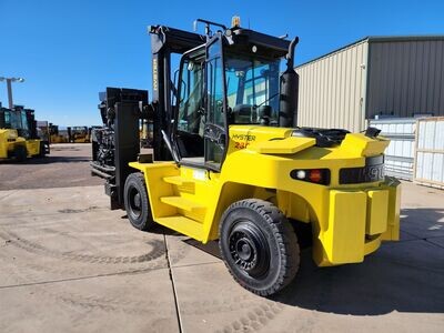 Low hour Hyster 230 forklift