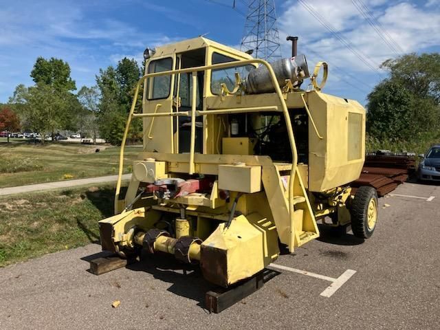 Good running 75 TM Trackmobile with propane engine