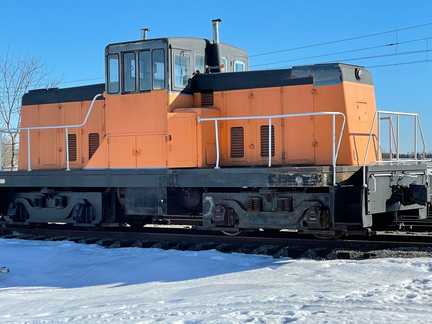 Very good condition GE 80 ton locomotive minus trucks open to offers Very good condition GE 80 ton locomotive minus trucks open to offers