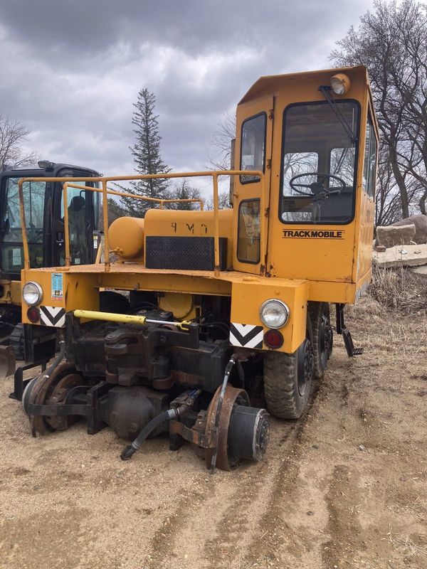 9 TM Trackmobile