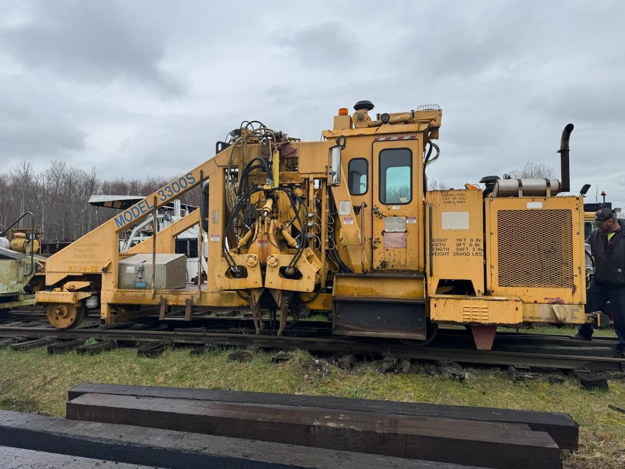 Chase 3300 railroad tamper