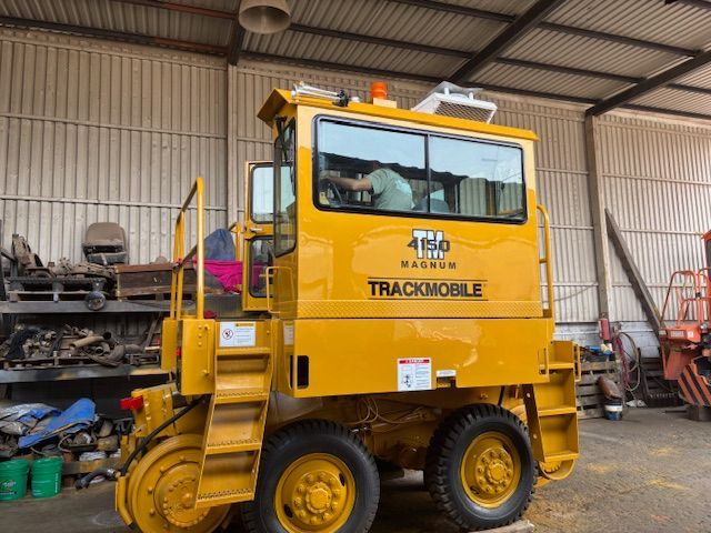 Rebuilt Trackmobile 2000 TM4150 Magnum Railcar Mover
