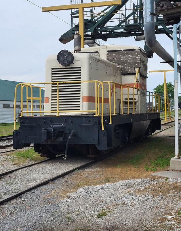 General Electric 44 ton locomotive in need of repair