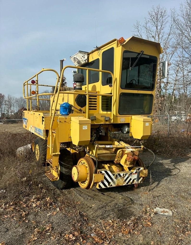 Remote control 2008 Titan Trackmobile with 217 hours on the engine meter