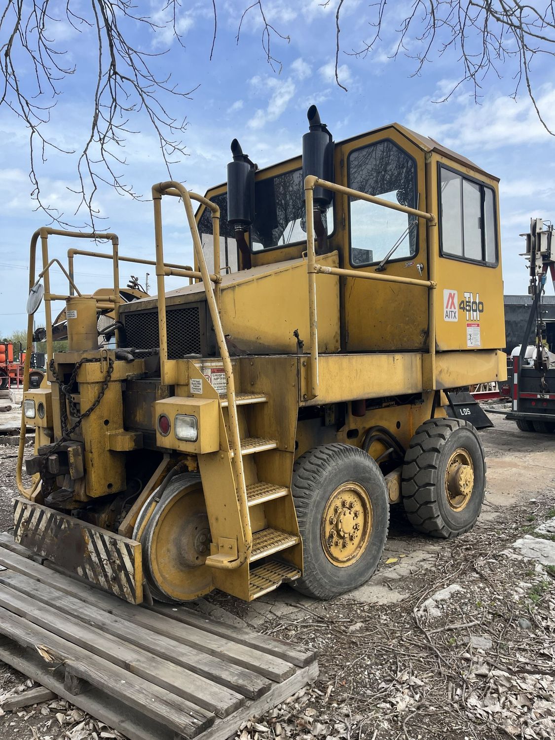 Powerful Trackmobile 4500