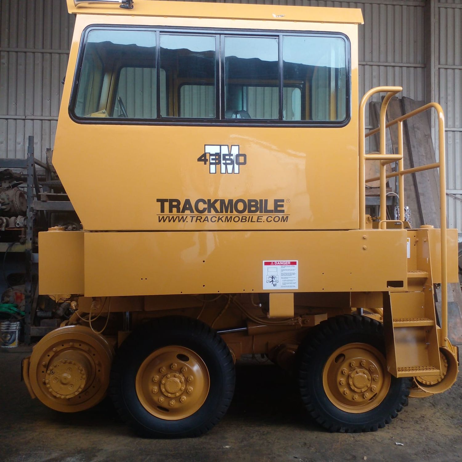 Refurbished 2003 Trackmobile 4350 with rebuilt powertrain Refurbished 2003 Trackmobile 4350 with rebuilt powertrain