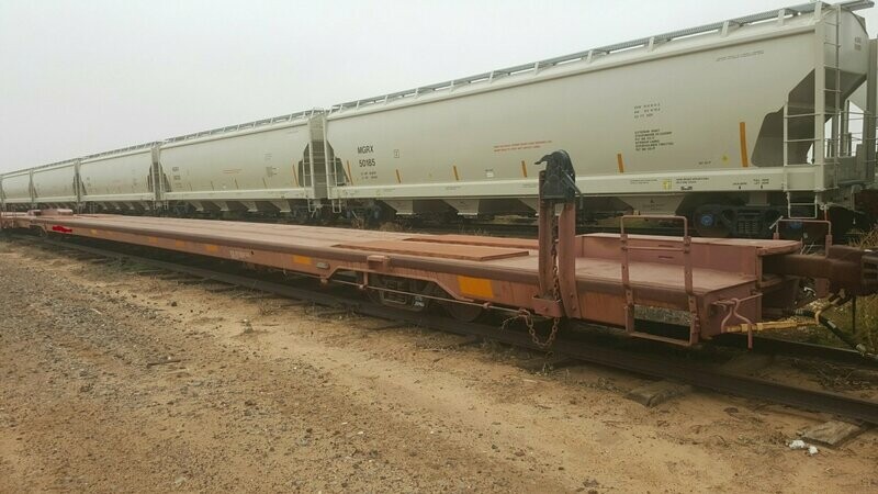 89 foot flat cars