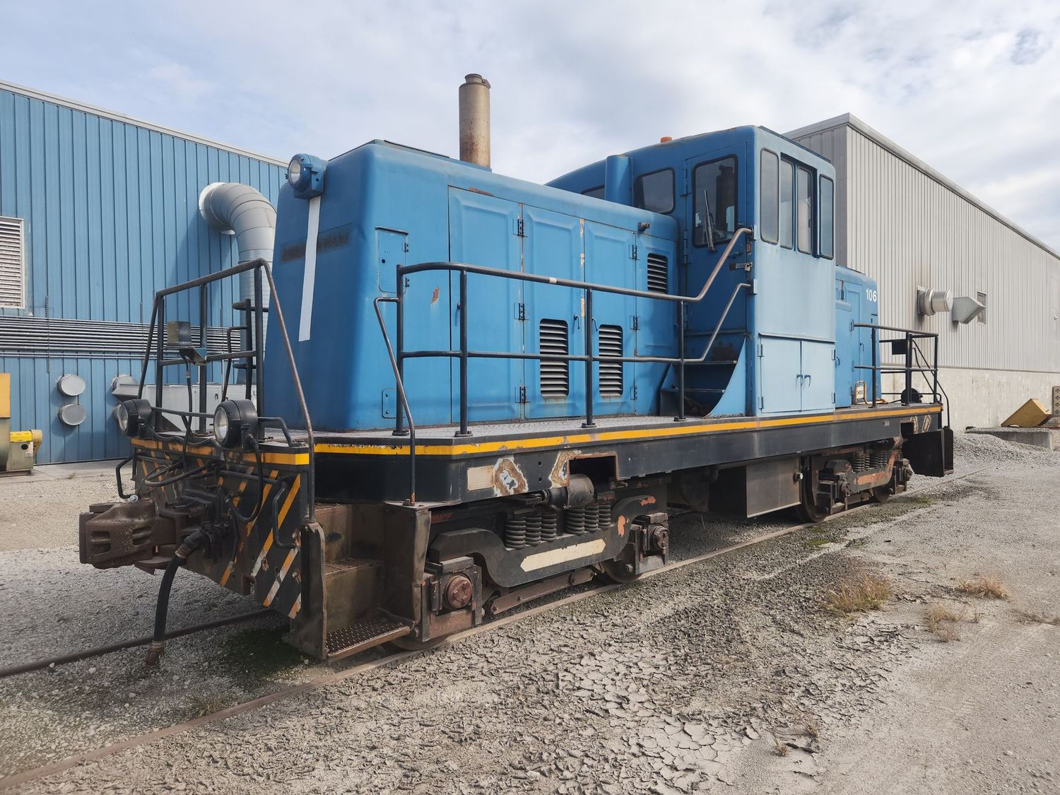 GE 80 ton locomotive