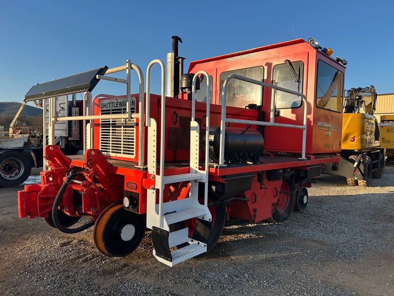 Refurbished 2008 Shuttlewagon SWX 420