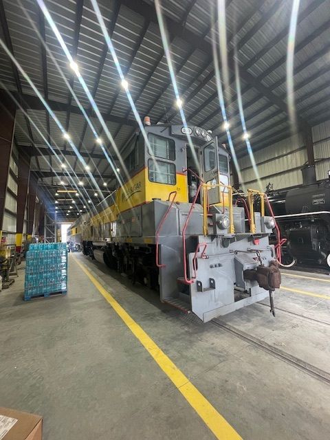 Lease or rent a MP15T locomotive - as low as $4650.00 per month